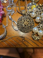 Lot 1 Mixed Lot All Marked Jewelry Anne Klien, Liam Sophia, Joan Rivers, Chaps,