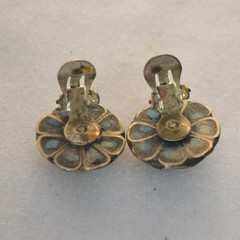 Vintage Signed India N6 Turquoise Chip Mosaic Inlay Domed Clip On Earrings 17mm