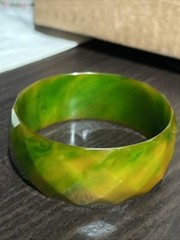 Vtg 30g RARE Diamond Cut Faceted End Day Green Yellow Bakelite Bangle Bracelet
