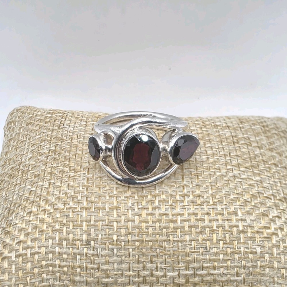 Handcrafted 925 Sterling Silver Red Garnet Modernist Ring Size 6.5