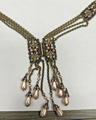 Vintage Signed Sweet Romance USA 32IN rhinestone And Pearl Necklace Leaf Details