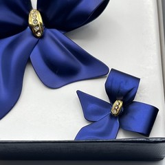 Tona Bow Brooch & Pierced Earrings Set Blue Clear Rhinestone