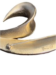 VTG Crown Trifari Brushed Gold Tone Split Leaf Pin Brooch 1955-1969 Philippe Era