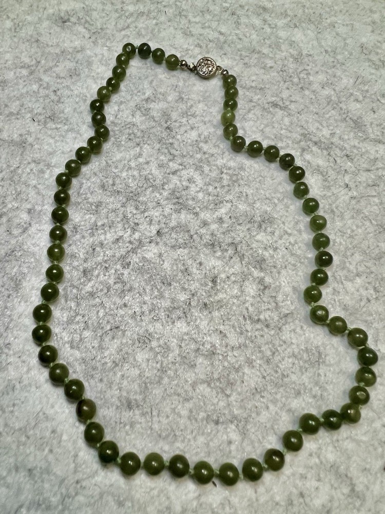 Vintage Spinach Green Jade 6mm Small Beaded Necklace 17”