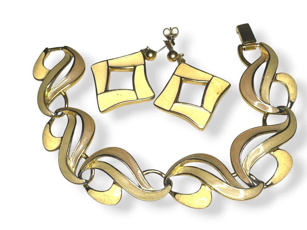 Vintage Trifari Ivory Cream Enamel Gold Tone Bracelet & Dangle Drop Earring Set