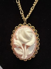 Vintage Rose Cameo Necklace Pink/White Gold Tone Chain