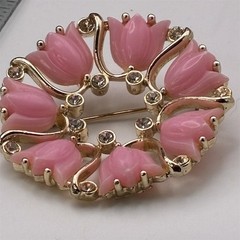 VTG Kramer Signed Brooch Pink Thermoset Tulip Wreath Clear Rhinestones 2.25in