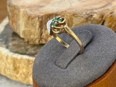 Vintage 10K Solid Yellow Gold Green Tourmaline Diamond accents sz 6.5–2320.25