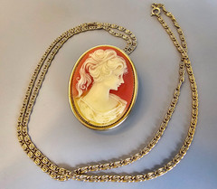 Vintage Cameo Perfume Locket Brooch Pendant Necklace 1970s Solid Perfume Intact