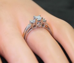 NICE Ladies 14K White Gold .78 Ct TW Princess Cut Diamond Wedding Ring, Size 6.5