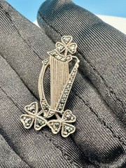 Vintage EFE 935 Sterling Silver Marcasite Harp & Clover Celtic Brooch Pin Signed