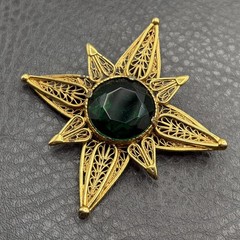 Vintage 80s HUGE Gold Tone Filigree Star Brooch Celestial Green Rhinestone Pin