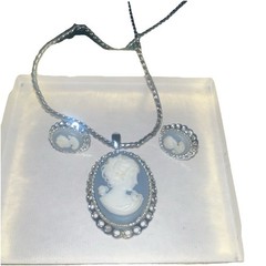 Silver Tone Lucite Cameo – Oval White Pendant Necklace & Matching Earrings