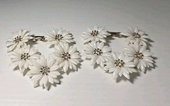 One Vintage Coro Bracelet 5 Link White Daisy Rhinestone Center 6″ (2 Available)