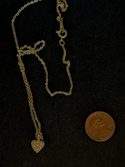 vintage Avon faux pearl Heart Pendant necklace, gold tone (17 inch)