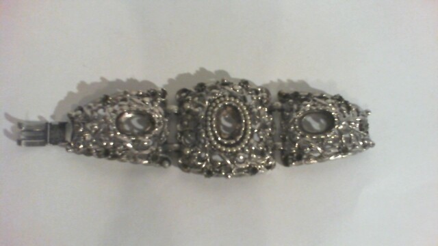 Vtg-Silvertone (SOME FAUX PEARLS) Decorative Link Bracelet 6 1/2-7 in SEE DESCR.
