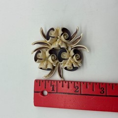 Antique Victorian Seaside Souvenir Brooch Purple Natural Shell Flower Pin J55