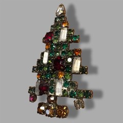 Vintage Weiss Rhinestone Christmas Tree Brooch Green Red Candle Holiday Pin