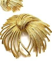 Monet Mirador Demi Parure Gold XL Brooch Pin Post Pierced Earrings Set Vintage