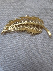 Signed Monet Textured Gold Tone Open Work Feather Quill Brooch Vintage