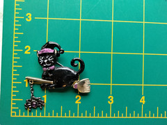 Vintage KC Halloween Cat On A Broomstick Brooch (131 – 2006)