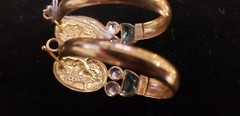 Vintage 18k gold earrings, three stones, with face portrait on it .16 otz