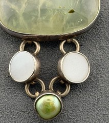 Vintage Prehnite Pendant 950 Silver MOP Mother of Pearl Green Pearl Drop Oscar’s