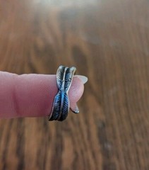Vintage Double Feather Small Ring. No Brand No Metal Content
