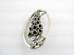 Vintage MASJ Maureen Ann Story Jones 1990 Silver Plated Pewter Foxglove Pin 9.2g