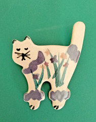 Handmade Ceramic Cat Brooch (167 – 2452)