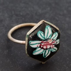 Vintage Persian Black Enamel Ring Flower Middle Eastern Art Mediterranean 7.25