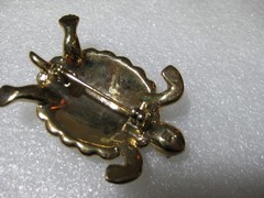 Lauren Conrad Signed Vintage Turtle Pin Gold Tone Honey Colored Enamel brooch