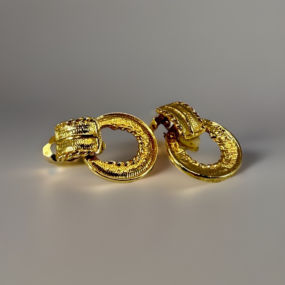 Vintage Gold Tone Clip-on Earrings Drop Dangle