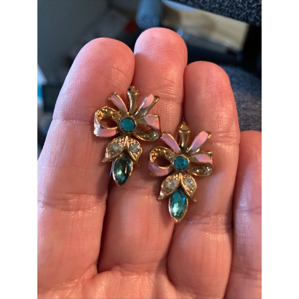Vintage Pink Enamel Blue Rhinestone Bow Gold Tone Screw Back Earrings 1 Inch