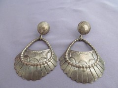 VINTAGE OLD PAWN LONG STERLING DANGLE FAN TOOLED CONCHO SWING PIERCED EARRINGS