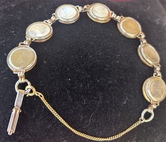 ANTIQUE ART NOUVEAU BUTTON FLORAL EMBOSSED LINK BRACELET