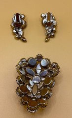 Vintage Mid Century Purple Rhinestone Pearl Brooch Clip Earrings Parure Set