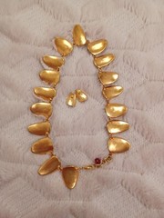 Vintage Red & Gold Tone Choker Necklace & Earrings Set Statement Costume Jewelry