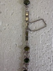 NOS – VINTAGE ADMARK 12K GOLD-FILLED JADE DOUBLE LINK BRACELET WITH SAFETY CHAIN