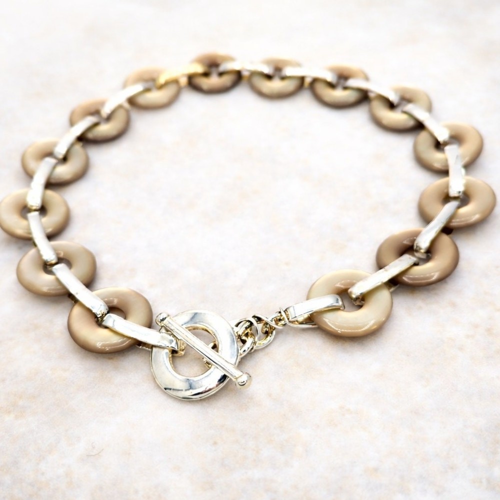 Choker Necklace Beige Disc Links Silver Tone Toggle Clasp 15.5 In Y2K