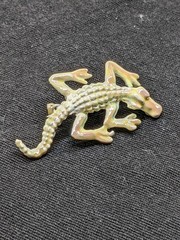 Vintage Alligator Brooch Iridescent Ivory Enamel Crocodile Reptile Lizard Pin