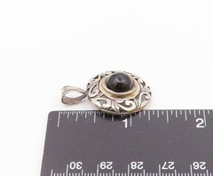 JEZLAINE 925 Sterling Silver Vintage Black Onyx Swirl Border Pendant PT16447