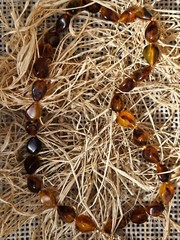 24″ Vintage Chunky Acrylic Lucite Faux Amber Beaded Necklace