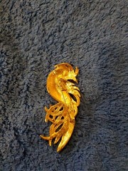 Beautiful Vintage Feather Cluster Red/ Gold and Rhinestones Gorgeous