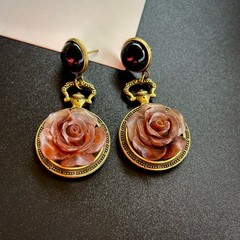 Vintage French Court Style Rose Earrings For Women 3D Resin Floral Stud Jewelry