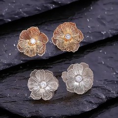 Vintage Metal Flower Zircon Teardrop Stud Earrings French Style Women 1Pc