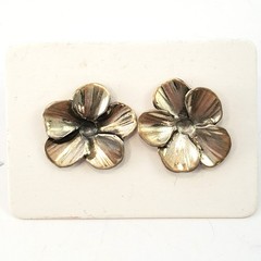 Sterling Silver STUART NYE Pansy Flower Pierced Stud Earrings 0.5″