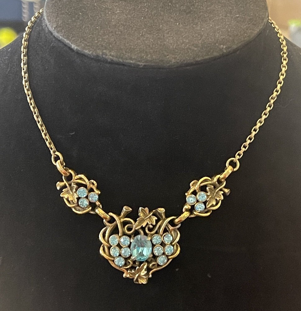 Vtg Unsigned Art Nouveau Style Gold Tone wBright Faux Aquamarine Crystals Choker