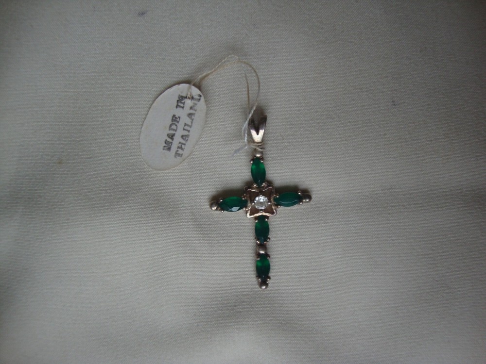 VINTAGE 1970-80s GREEN CZ W/ CLEAR CZ CENTER CROSS STERLING SILVER 925 PENDANT