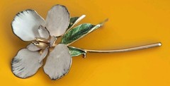 Vintage Estate Gold Plate White Orchid Flower Pin Brooch Enamel 3 3/4″×1 3/4″